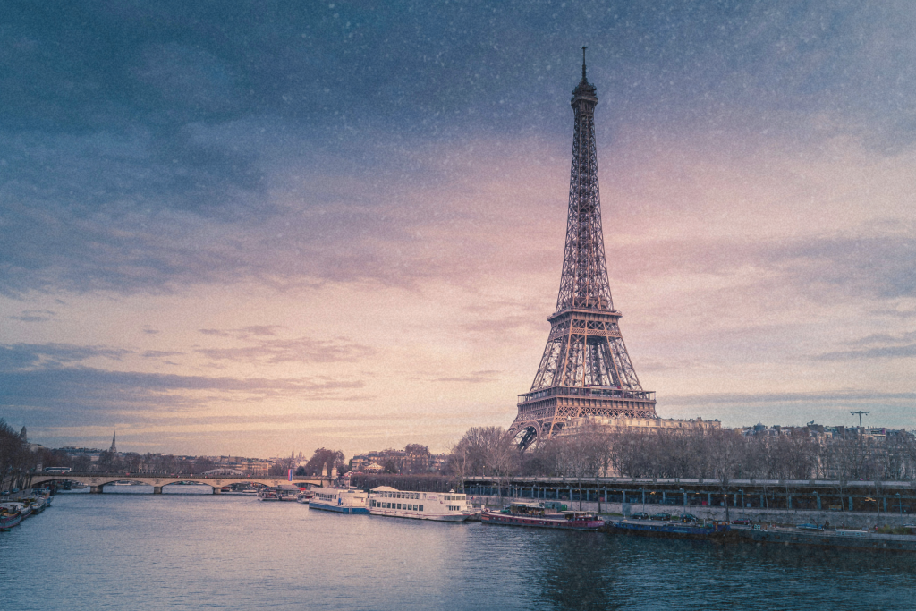 The Siene River with the Eiffel tower in the background